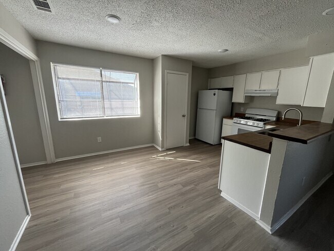 815 Bracewood Cir Unit D