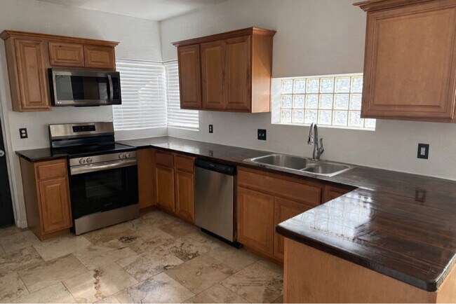 Photo - 714 E Eason Ave