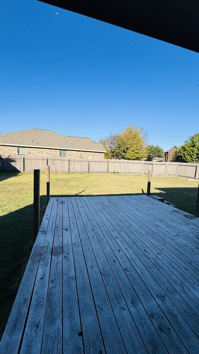 Photo - 112 Hendelson Ln