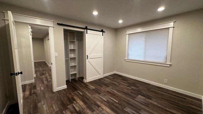 Photo - 340 SE 26th Ave