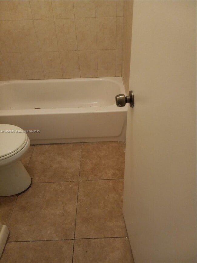 Photo - 2210 SW 81st Ave Unidad 2210