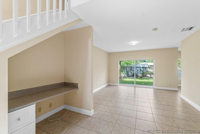 809 Talia Cir