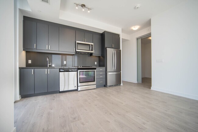 Photo - 50 Wellesley St E