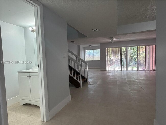 Photo - 5728 NW 16th St