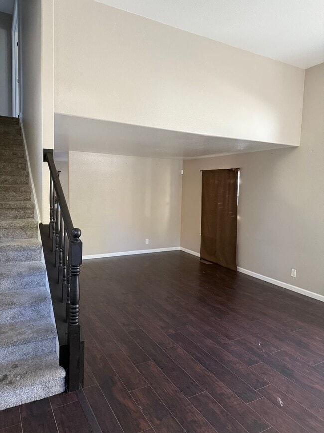 Photo - 3 bedroom 2.5 bathroom house in the heart ...