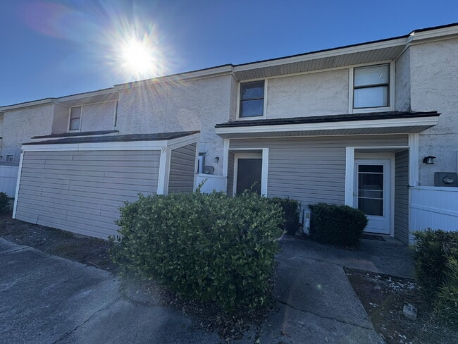 Building Photo - Townhouse for Rent Unit 93