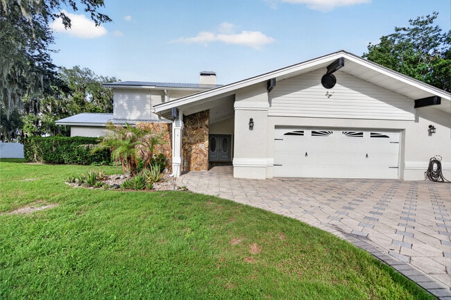 Building Photo - 414 Somerset Dr
