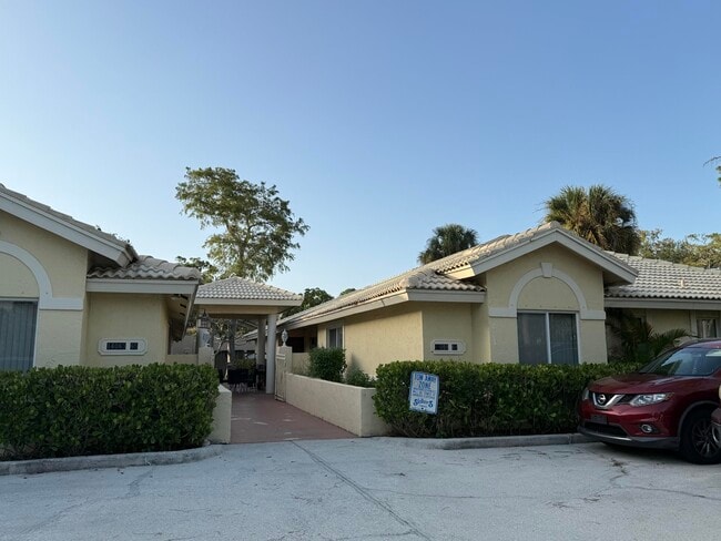 Building Photo - 14063 Wellington Trace Unit 63