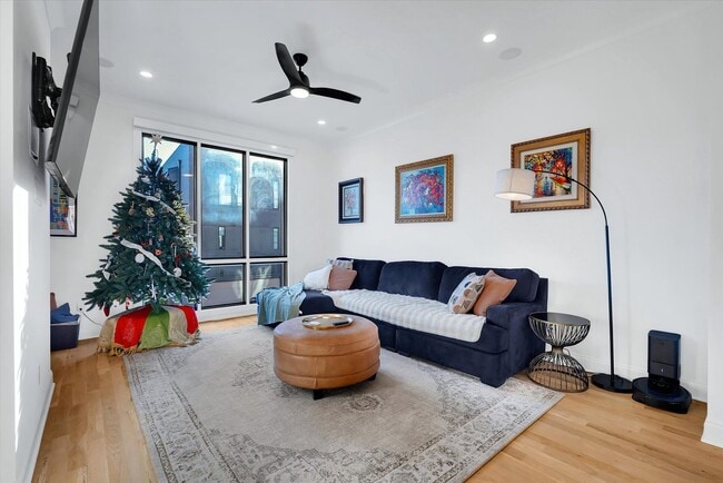 Photo - Stunning 3/2.5 Located on North Main Street, Downtown Greenville!