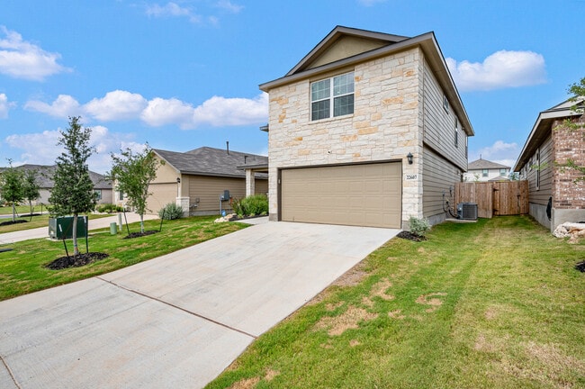 Photo - 22607 Green Jacket