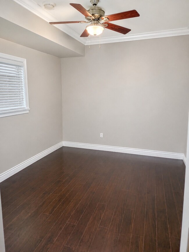 8889 112 St Unit 1 Bedroom + Den House