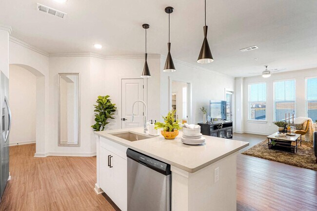 Talus Flats, Castle Rock, CO, Kitchen and Dining - Talus Flats