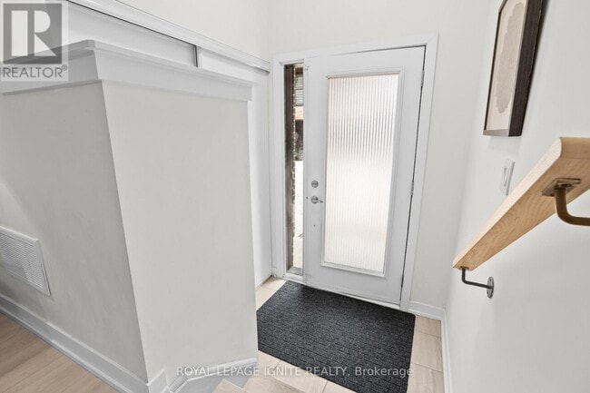 Photo - 1865 Pickering Pkwy