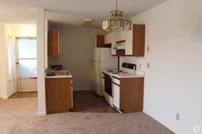 Building Photo - 2225 Huntingdon Dr Rental
