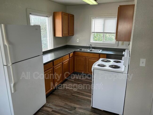 Building Photo - 862 N 5th St Unit Apt 3