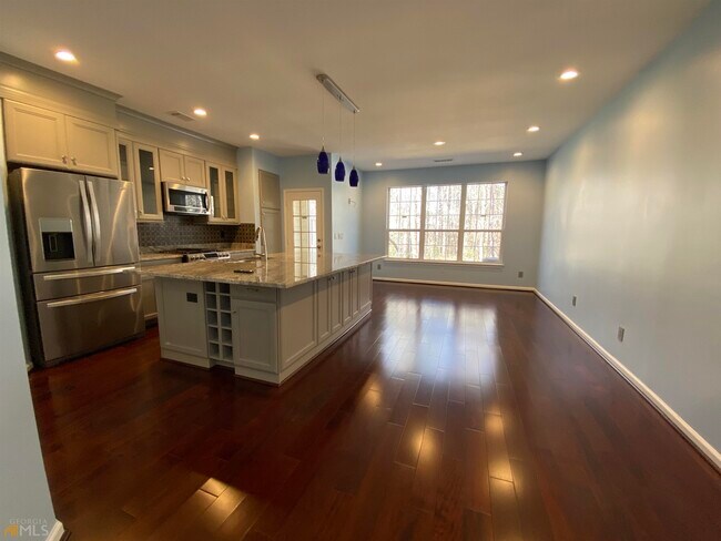 Photo - 5760 Terremont Cir