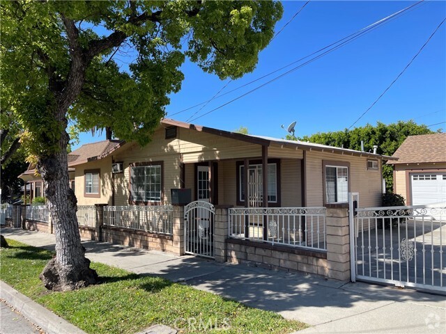 Building Photo - 419 S Heliotrope Ave Rental