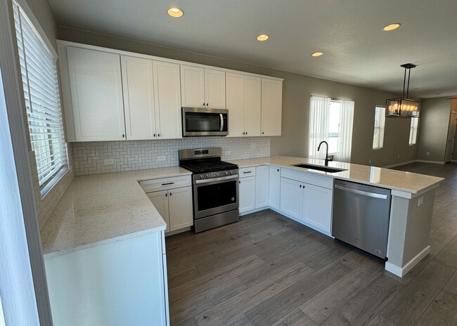 Photo - 7618 Red River Way