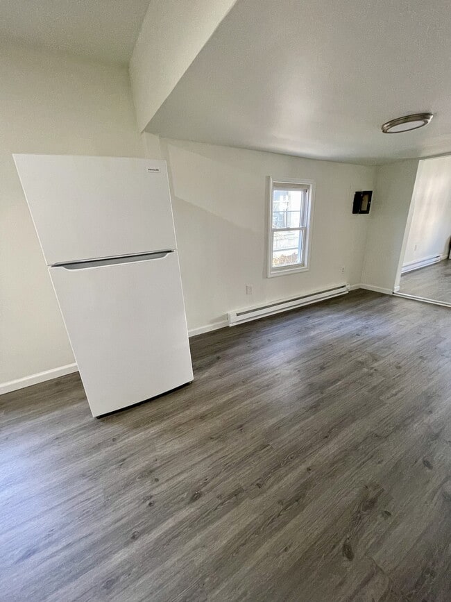 Photo - 215 Henry St Unit 1
