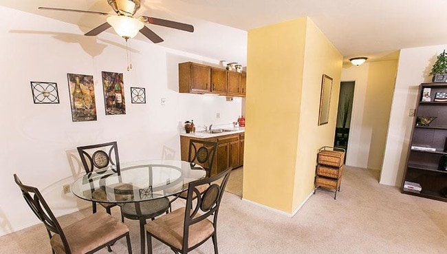 Assorted floorplans available with spacious walk-in closets - College Square