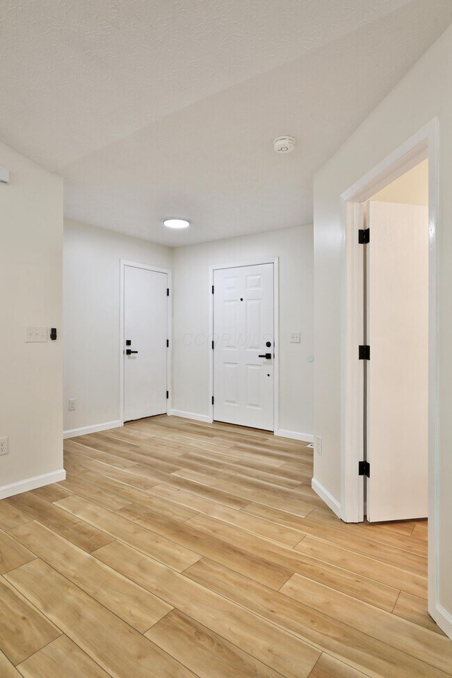 Photo - 989 Lavender Ln