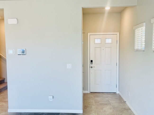 Photo - 4 Bd, 3 Bth, Newer Home, Granite Countertops and Entertainer’s Dream!