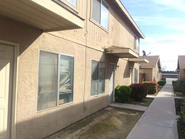 Building Photo - 6205 S H St Unit C Rental
