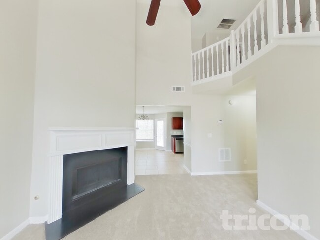 Photo - 4551 Derby Loop