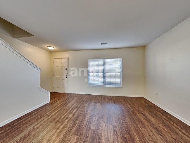 Photo - 3007 Crusades St