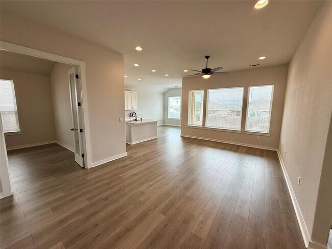 Photo - 6410 Velvet Leaf Ln