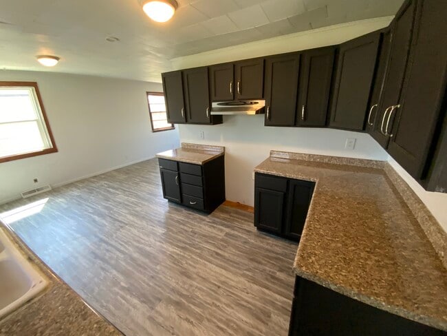 Photo - 921 Martin St