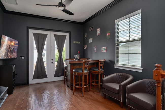 Photo - 834 Golden Bear Dr Unit ID1304296P