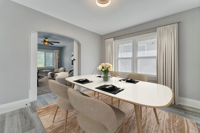 Photo - 2.5 Bed / 1 Bath in Kingston – All Utilities & Parking Included - $3,750/month Unit 3