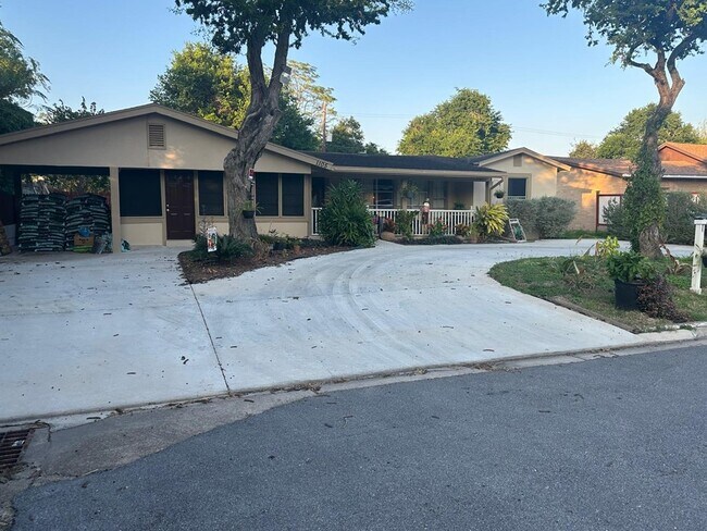 Photo - 105 Parkwood Pl