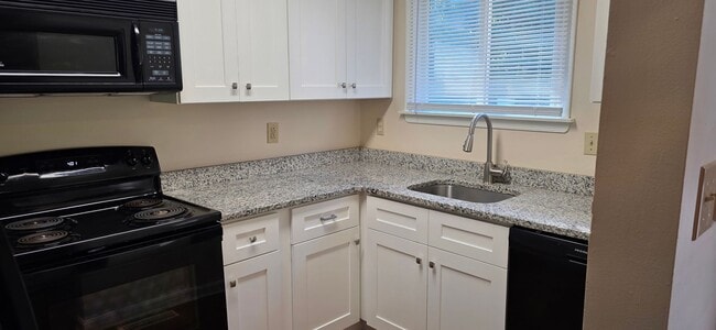 Photo - Ideal Living: Beautifully Designed 2 Bedro...