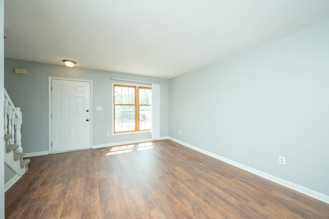 675 Ashworth Dr Unit Two