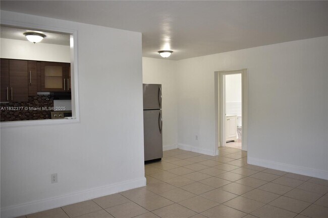 Photo - 16851 NE 21st Ave Condo Unit 14