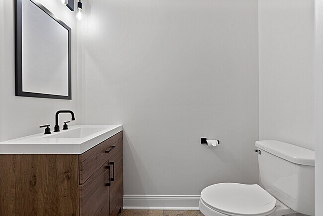 Photo - 409 Maiden Ln