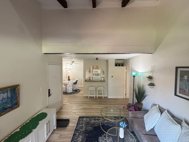Photo - Fully Furnished 1Bed/1Bath Condo in Central Las Vegas Near UNLV