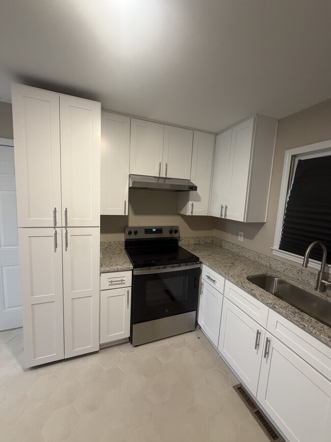 Photo - 120 Pinewood Dr