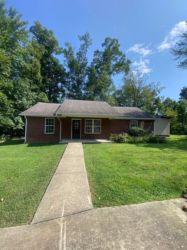 Building Photo - 3 bedroom 2 bath home