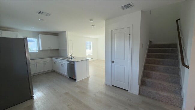 Photo - 30521 Bladnoch Ln