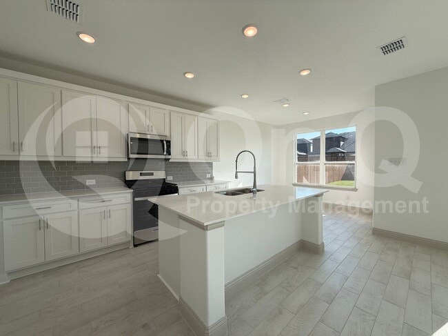 Photo - 904 Santa Lucia Dr