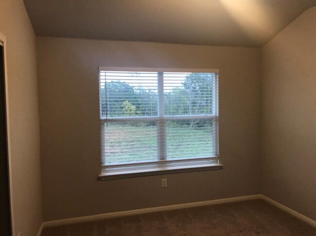 Photo - 3504 Blazeby Dr