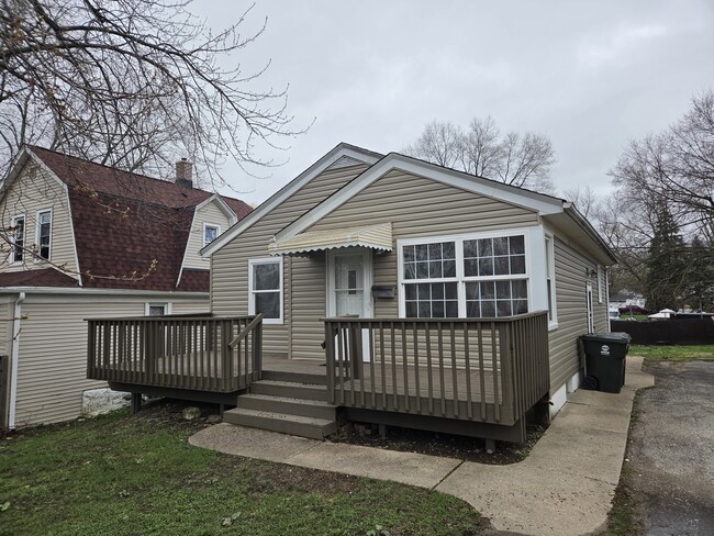 Building Photo - 110 North Ave