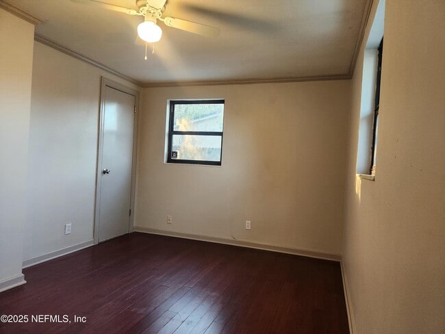 Photo - 6930 Hafford Ln