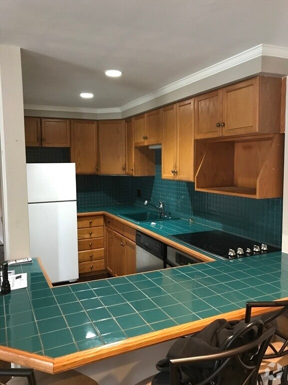 Building Photo - 79 Fountain Ln Unit 1 Rental