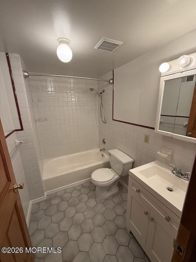 Photo - 620 Mattison Ave Unit 2