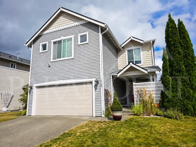 Building Photo - 2163 SW Warbler Way