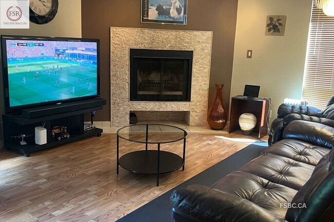 2181 Panorama Dr Unit #